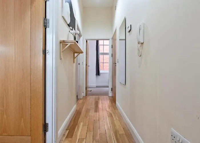 Charming 2-Bedroom Apartment With Excellent Amenities